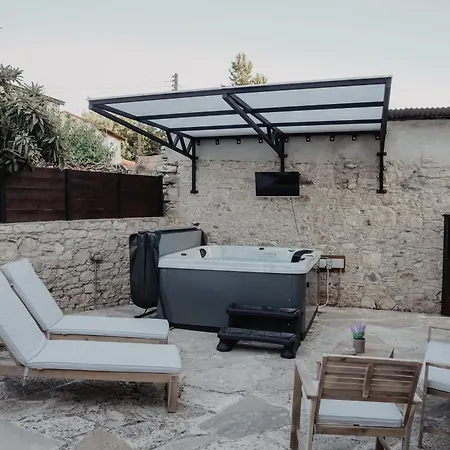 The Stonehouse With Private Bath Spas