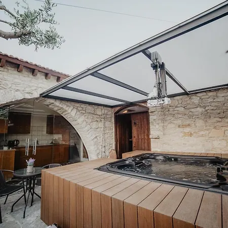 The Stonehouse With Private Bath Spas * Limassol
